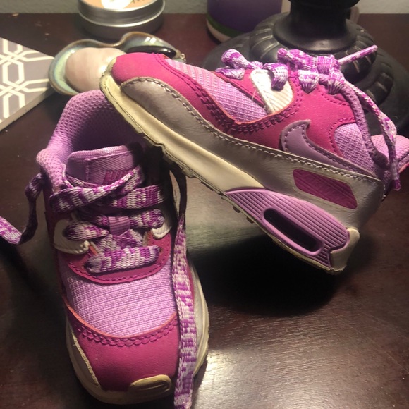 Nike Other - ⭐️🌈HOST PICK 🌈Nike little girl pink gym shoes⭐️